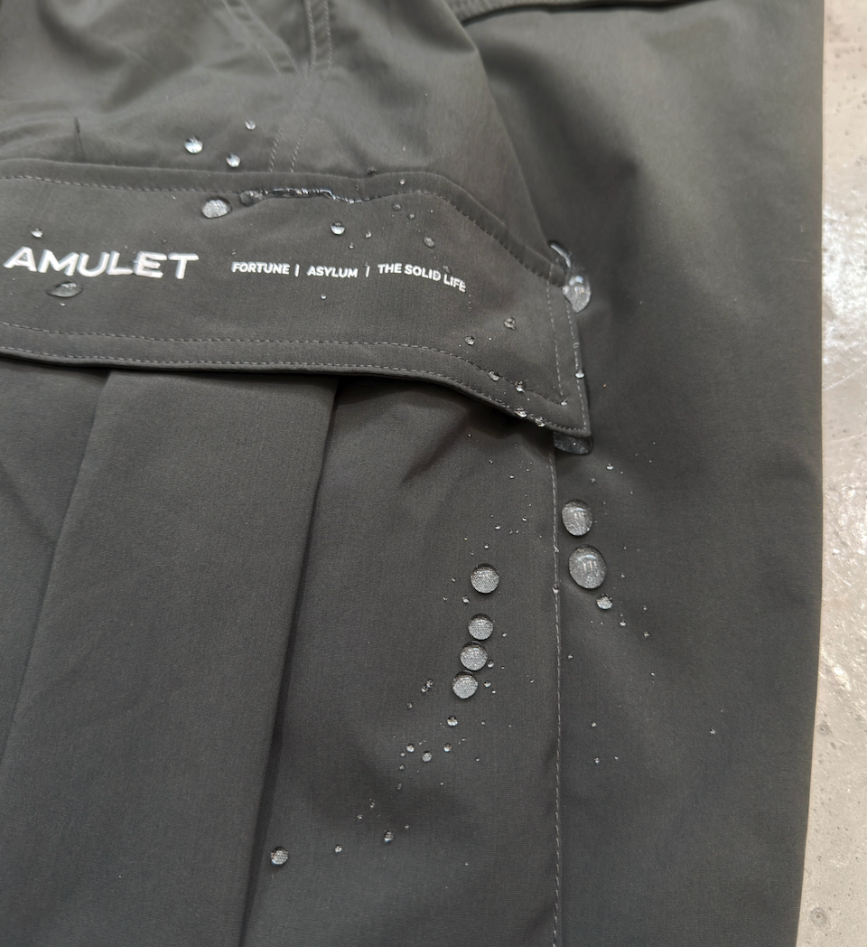AMULET CARGO SHORTS WATERPROOF / BLACK