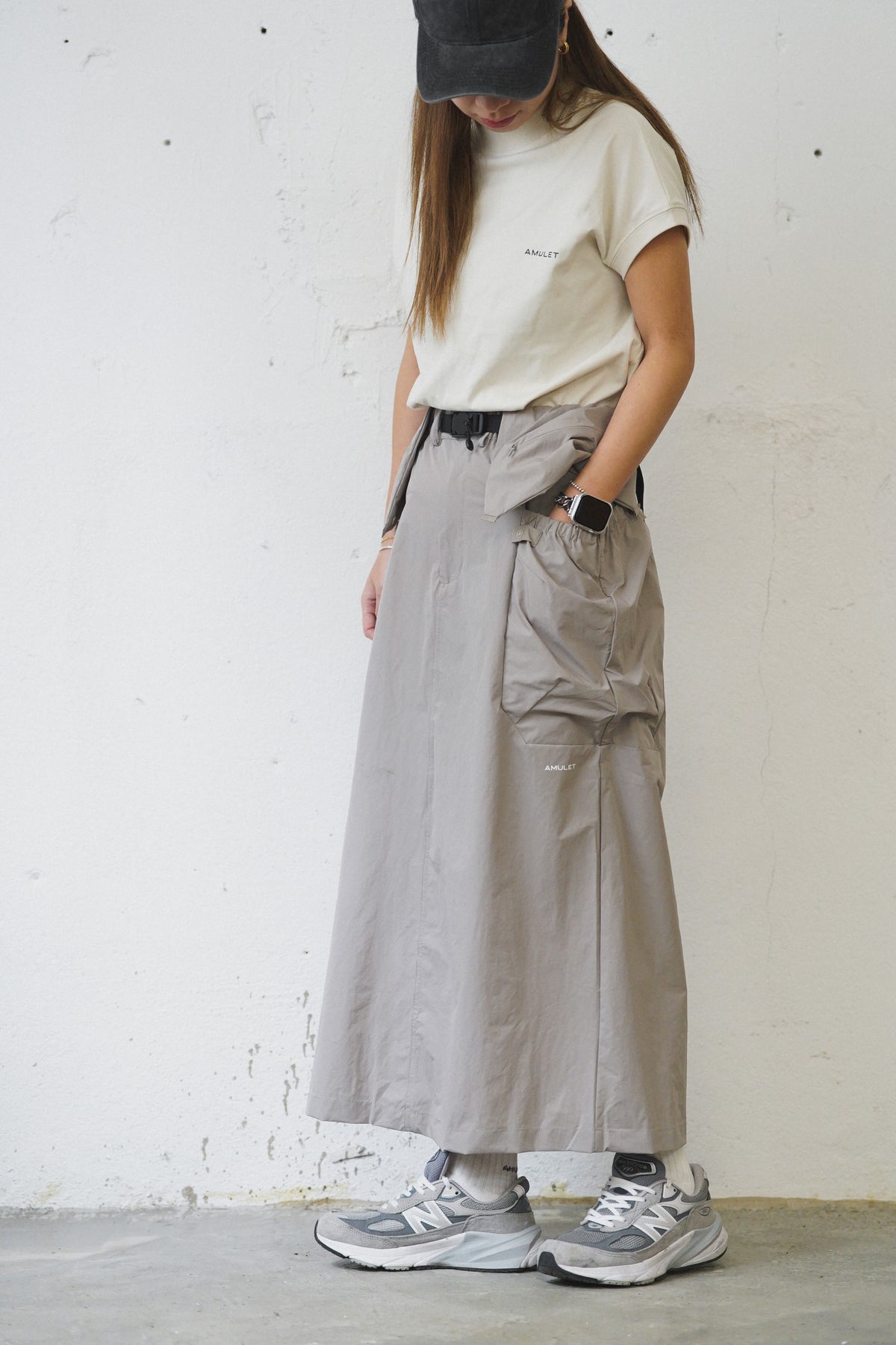 AMULET SIDE 3D POCKET SKIRT GREY