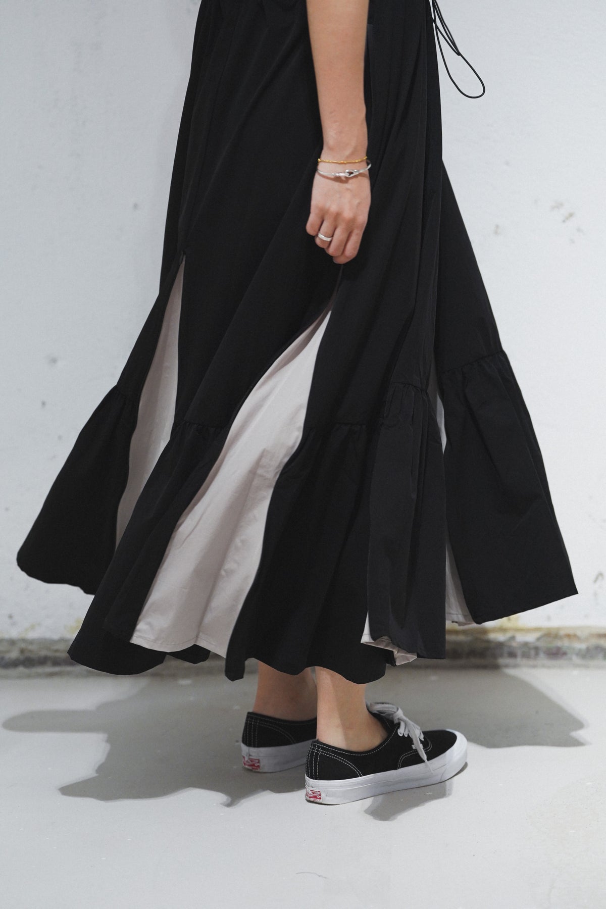 AMULET MULIT LAYER DRESS / GREY