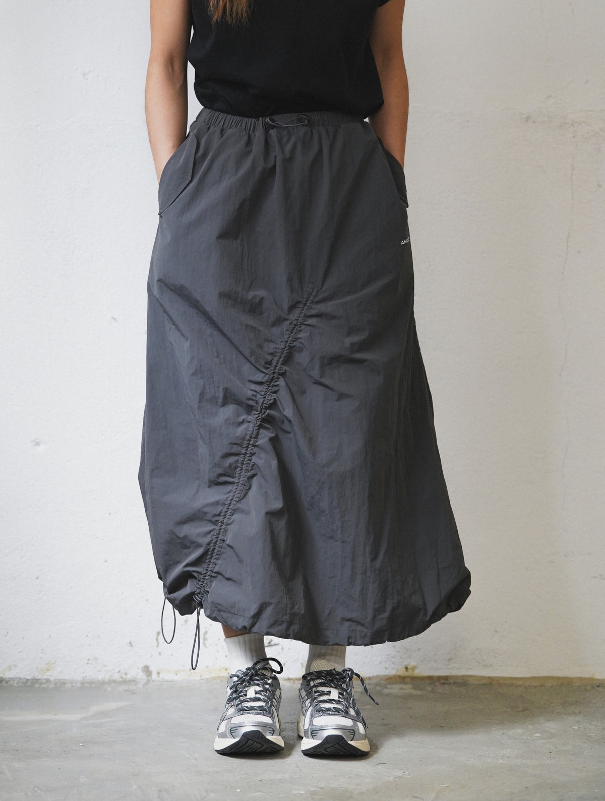 AMULET SLASH SKIRT GREY