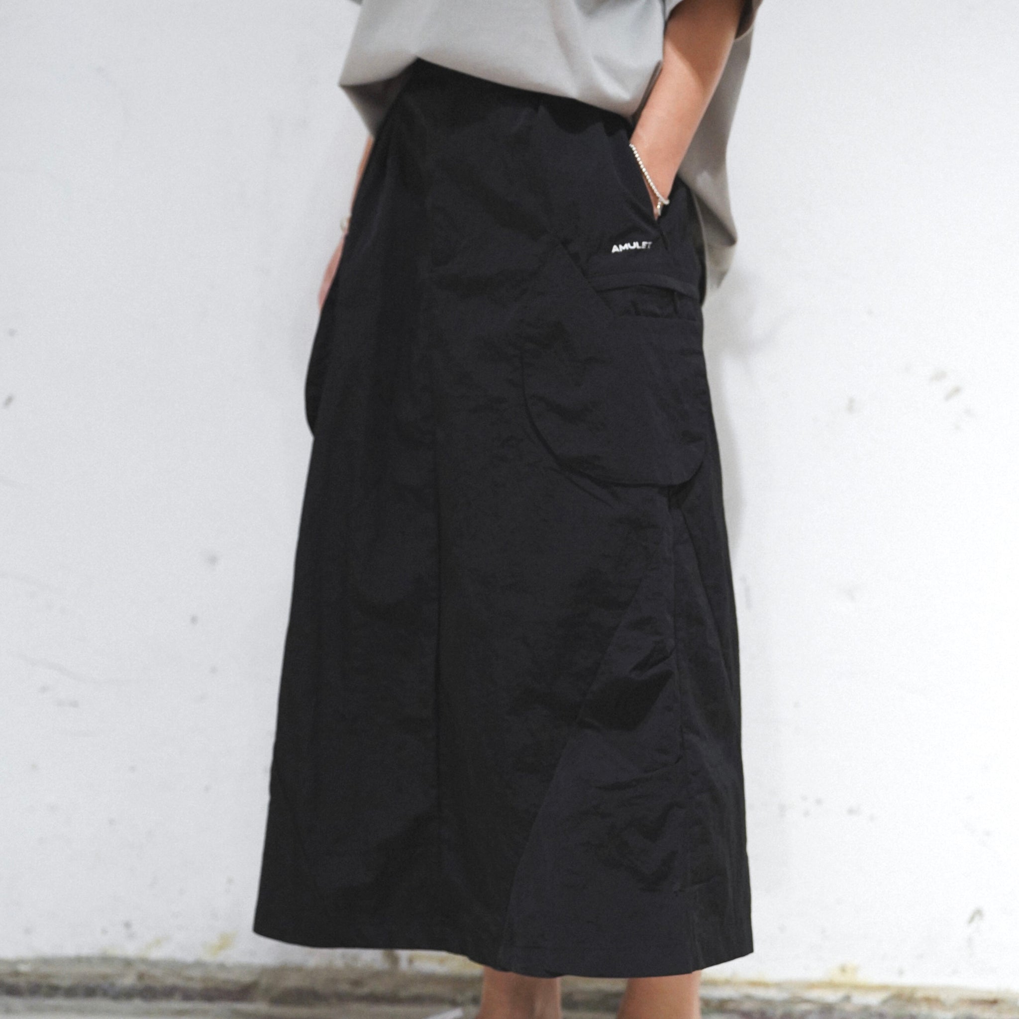 AMULET ROUND BAG SKIRT / BLACK