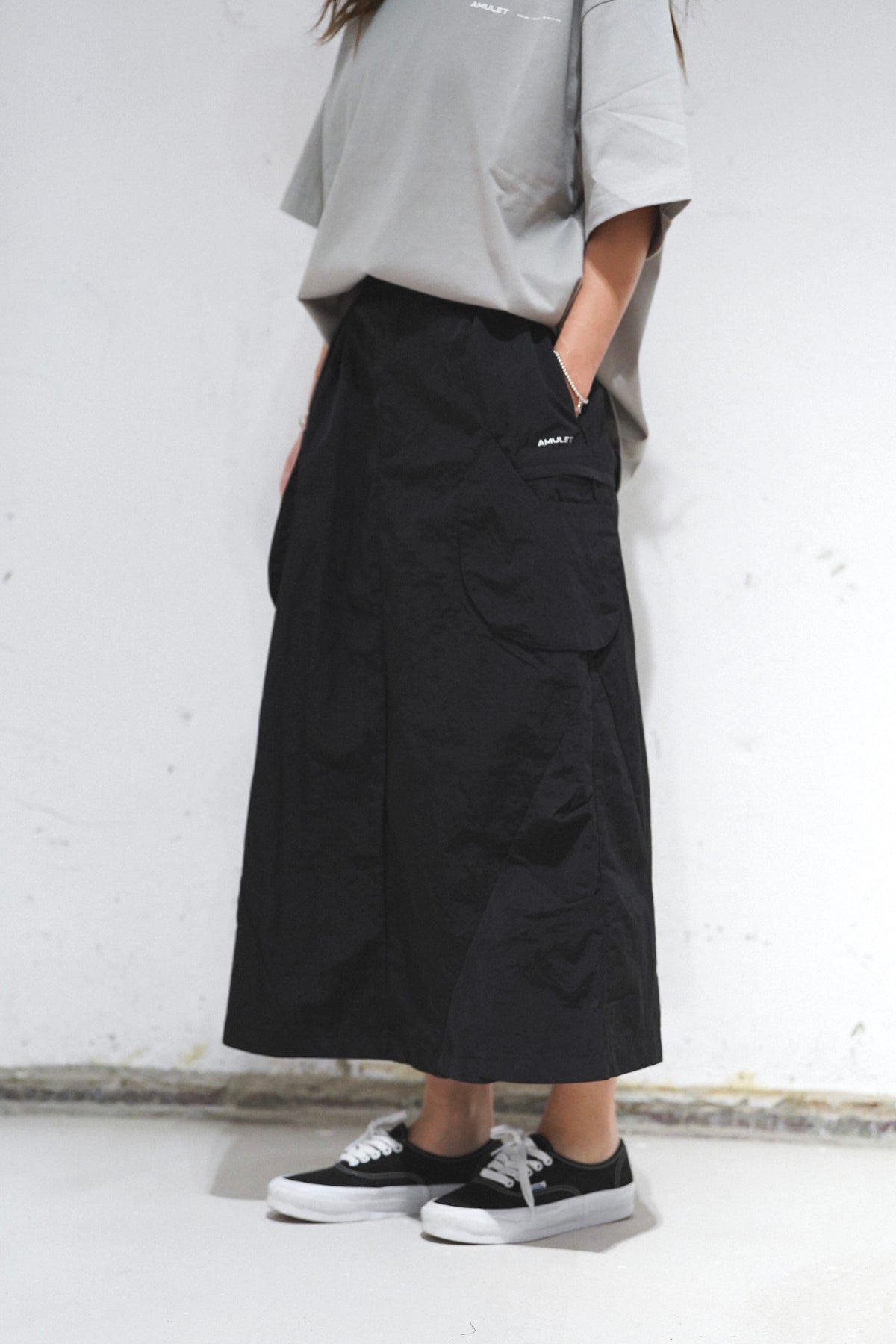 AMULET ROUND BAG SKIRT / LT GREY