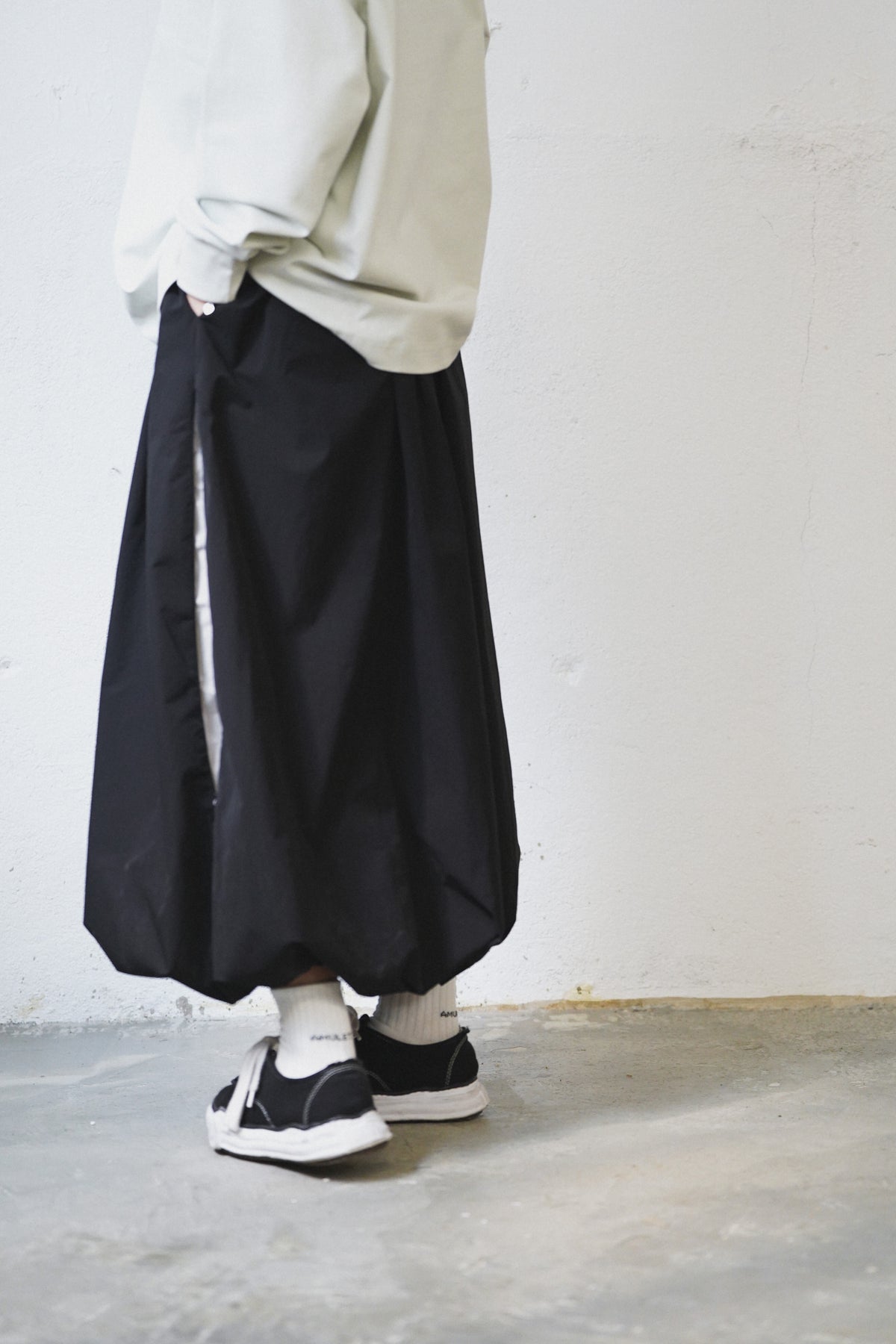AMULET BALLOON SKIRT BLACK