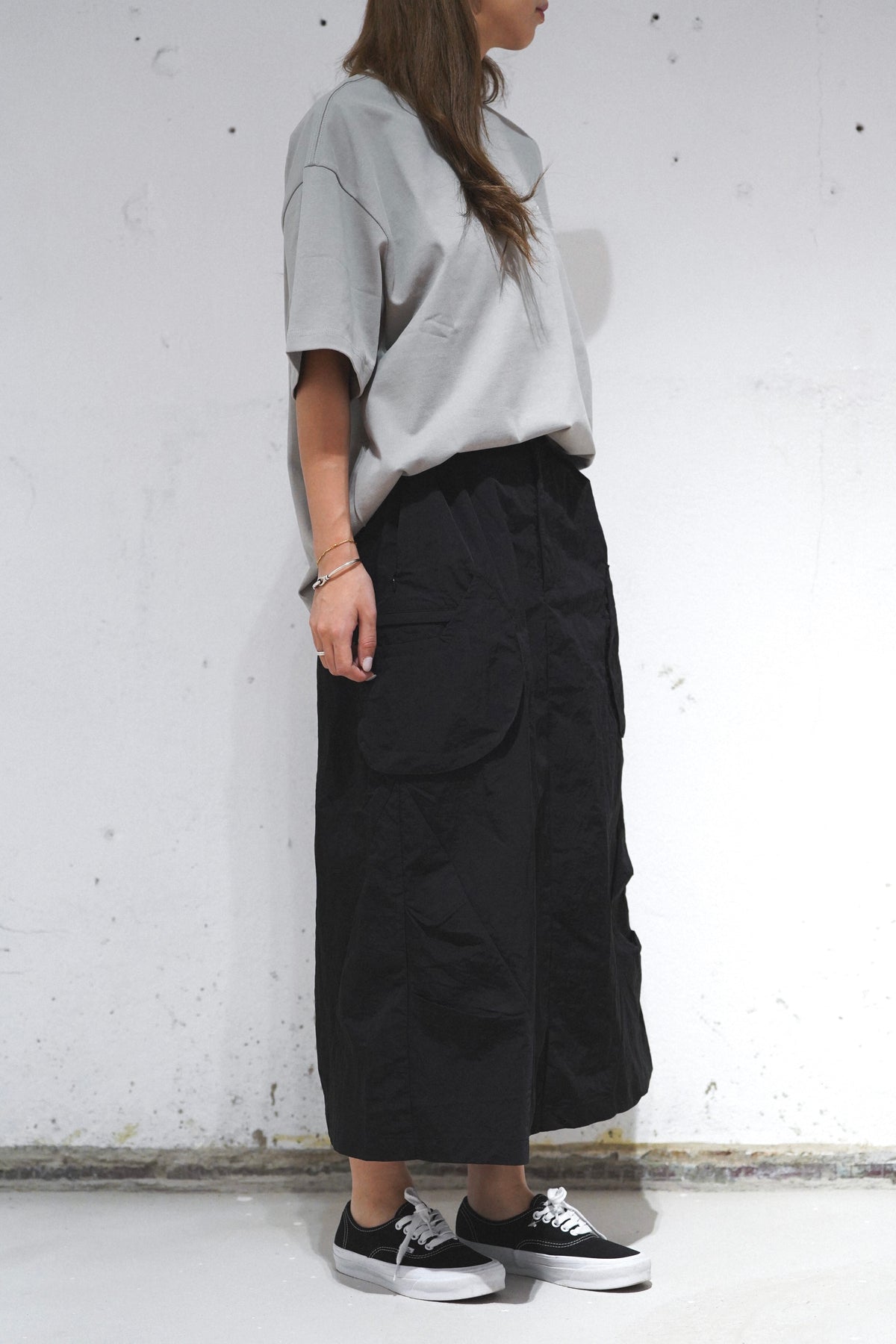AMULET ROUND BAG SKIRT / LT GREY