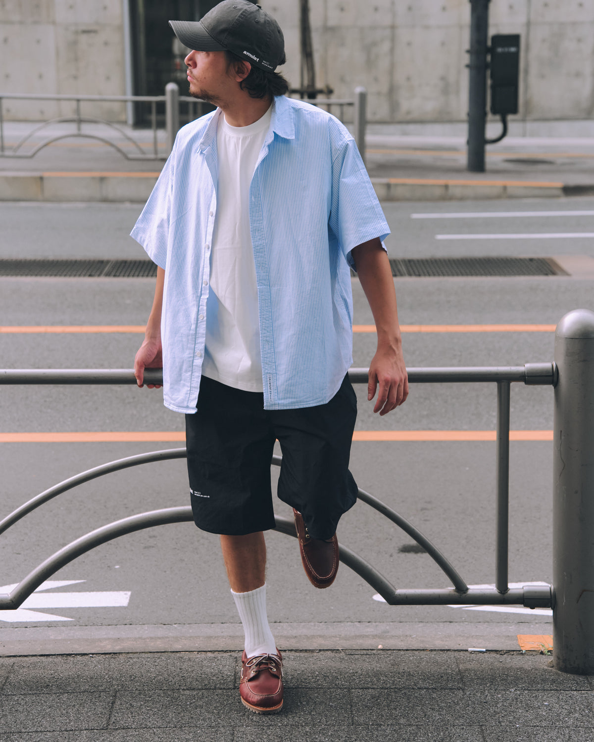 AMULET BASIC SHORTS / NAVY