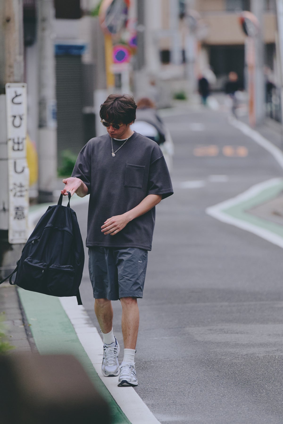 AMULET EASY SHORTS / CHARCOAL