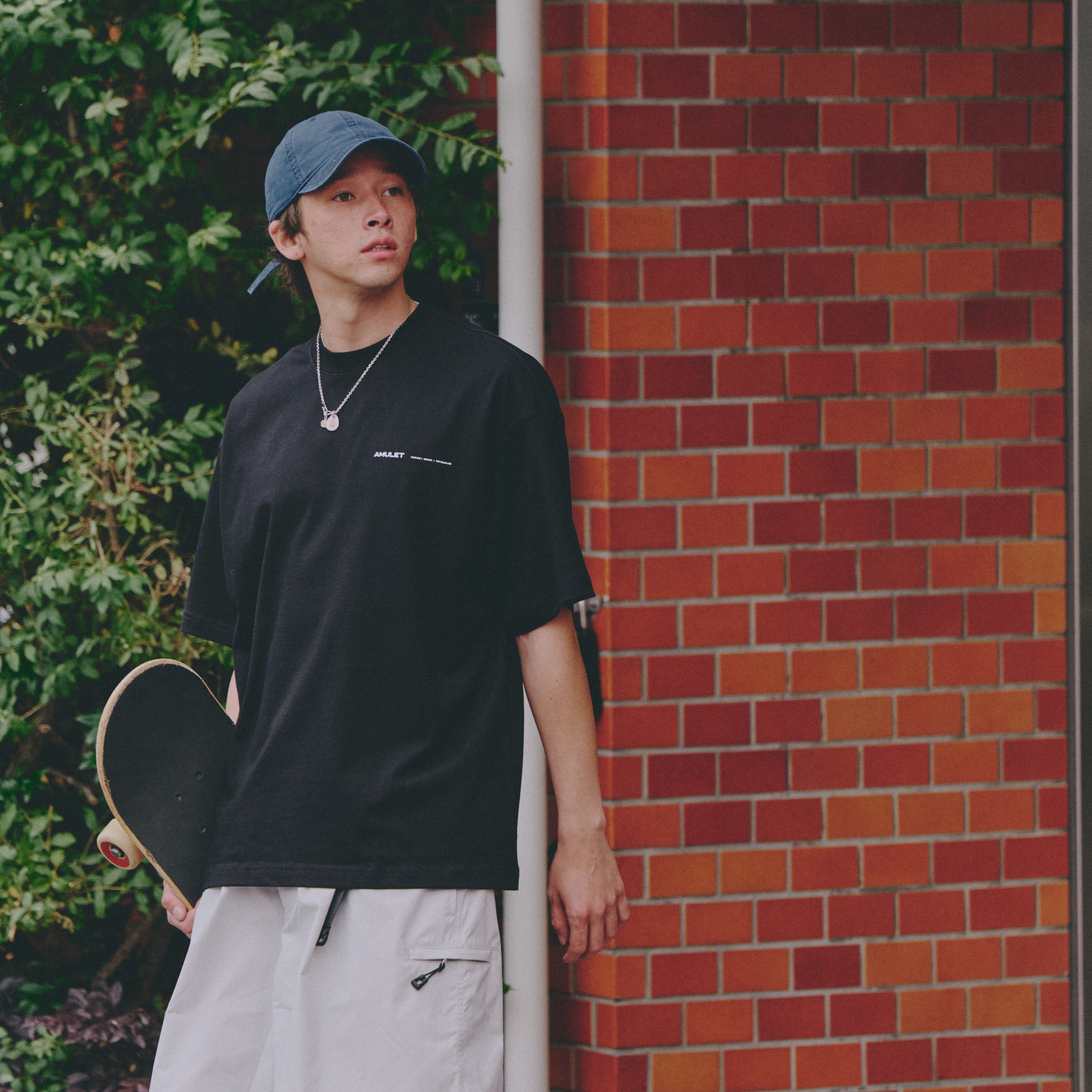 AMULET BASIC TEE/ BLACK