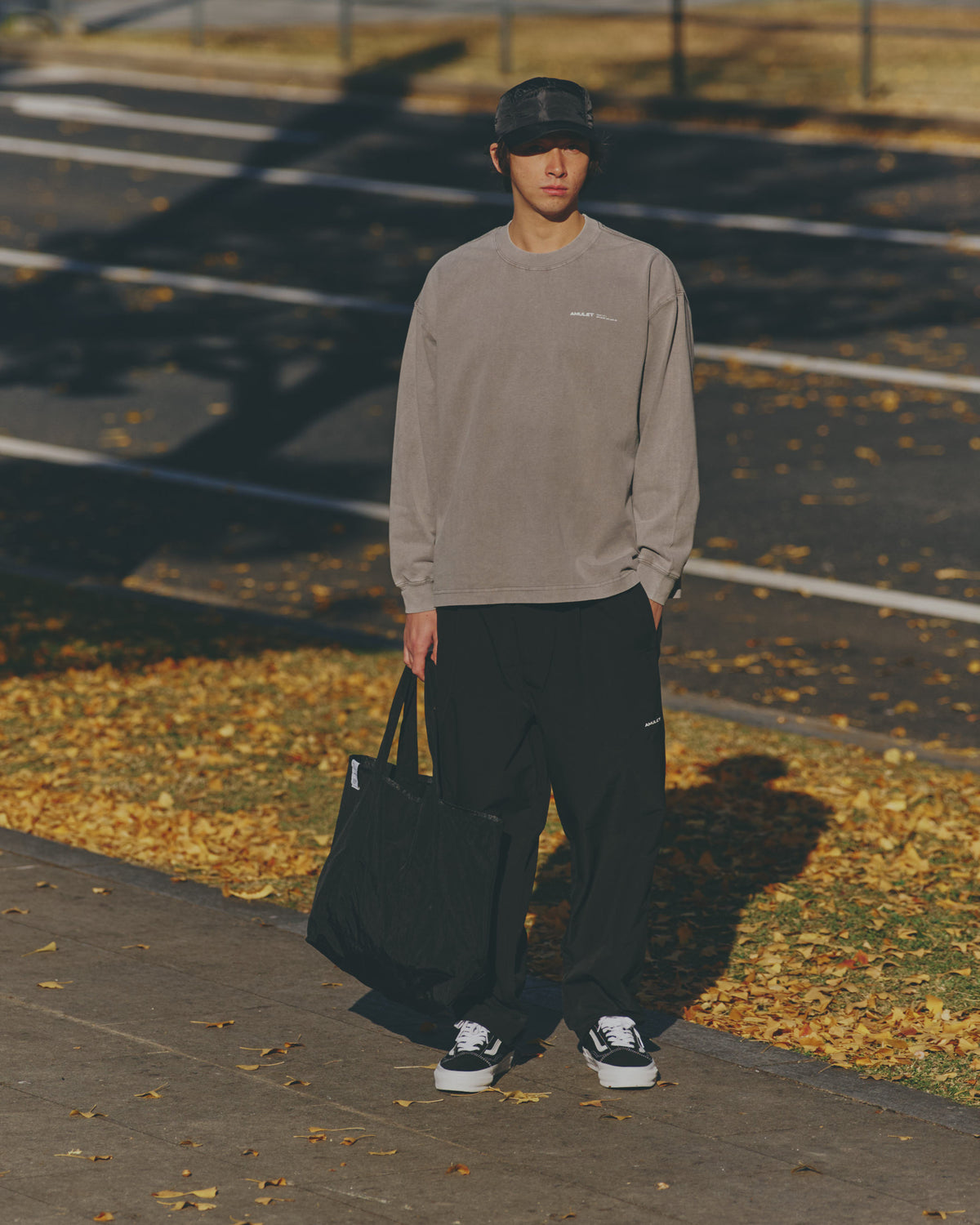 AMULET ESSENTIAL TEE LS / WASHED LT GREY