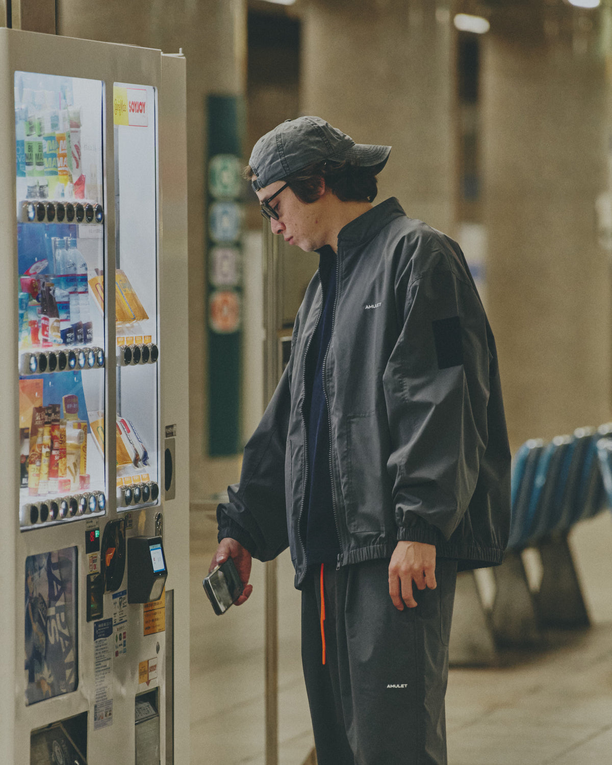 AMULET ZIPPER JACKET / GREY