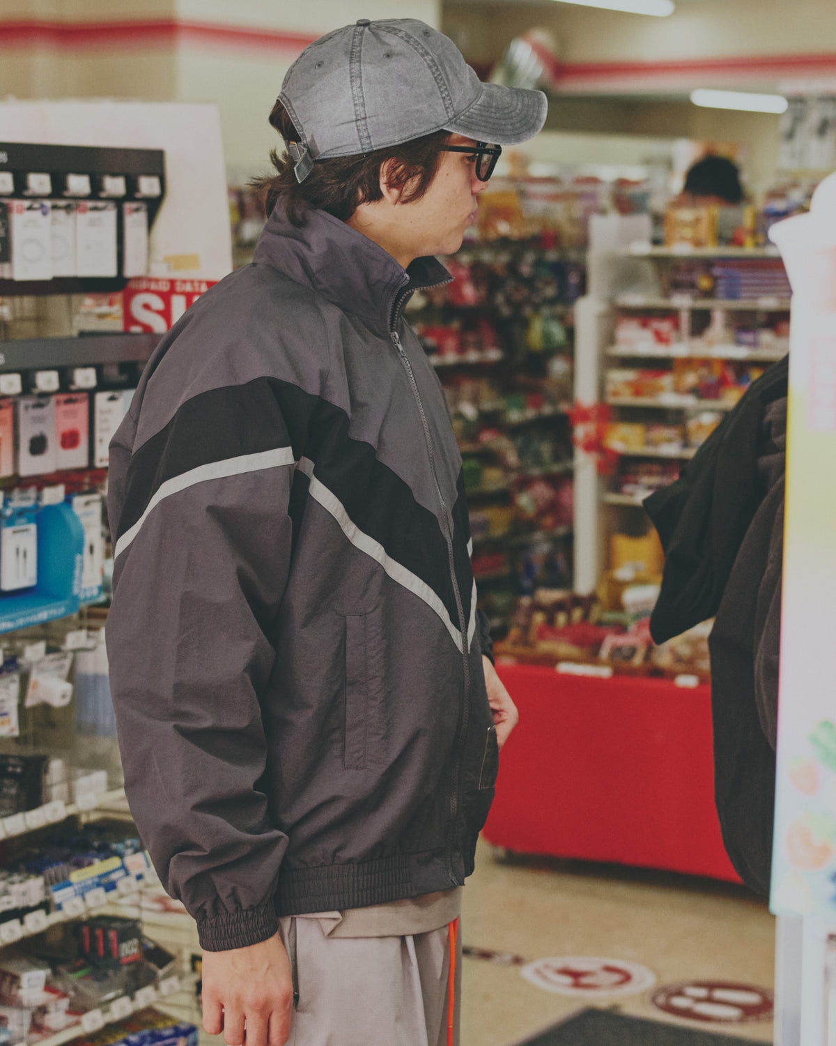 AMULET V LINE TRAINING JACKET / GREY