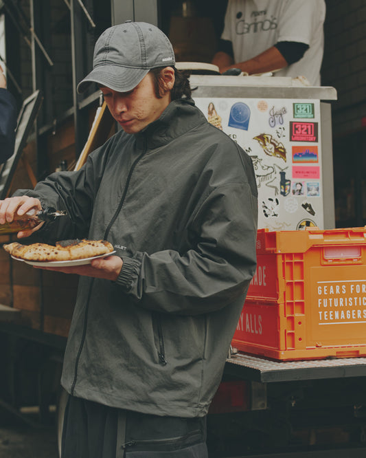 AMULET WINDPROOF JACKET CHARCOAL