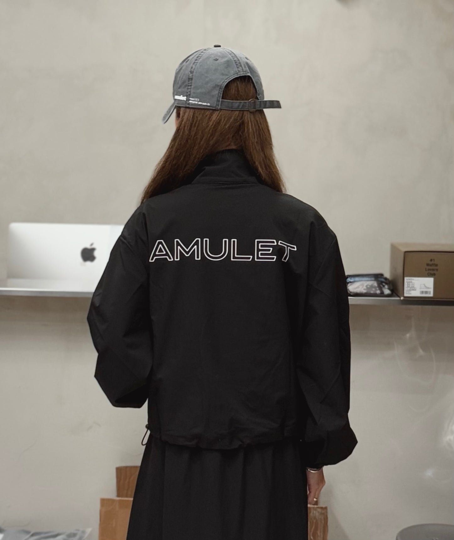 AMULET WOMEN TRAINING JACKET / BLACK