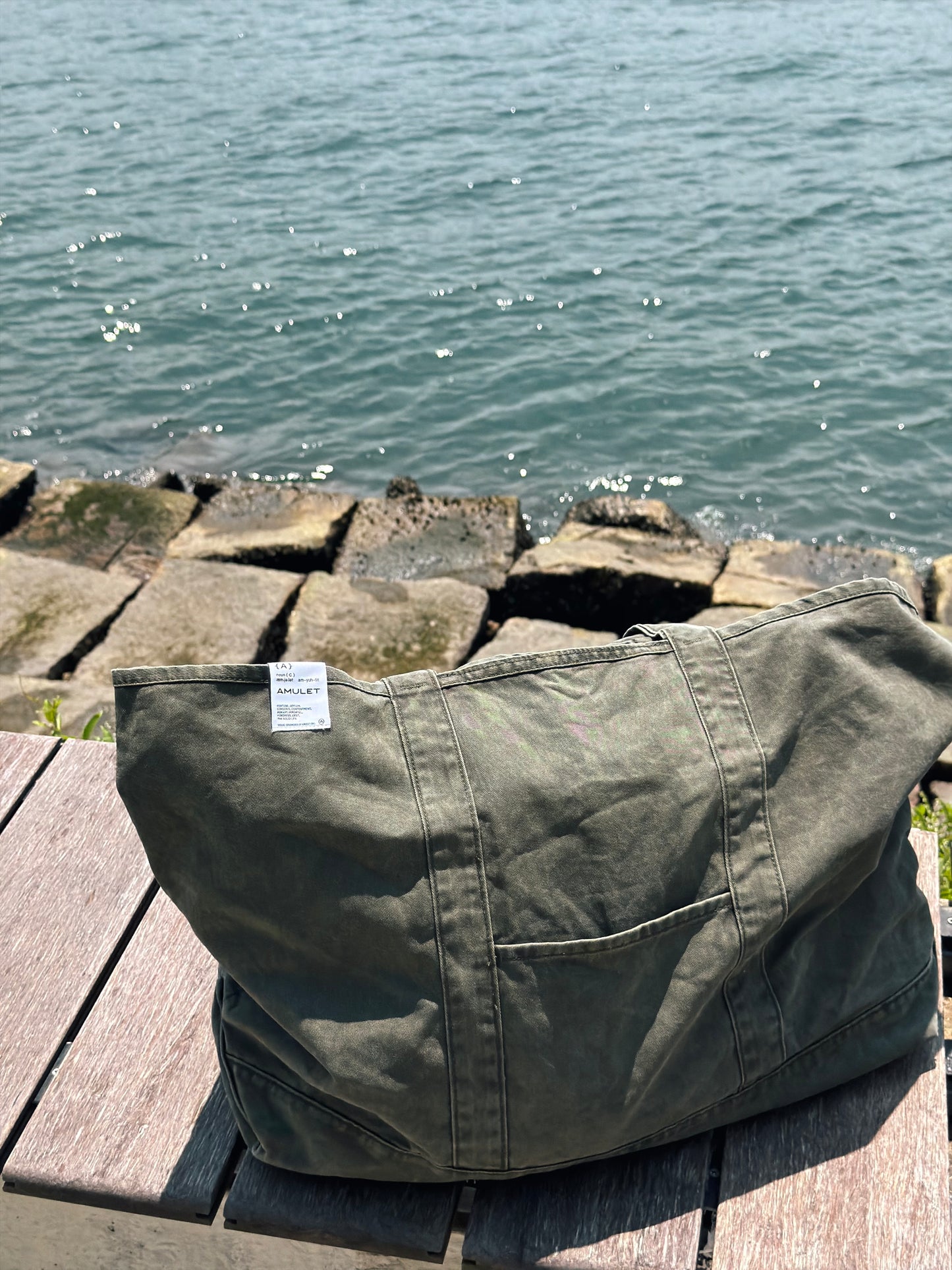 AMULET WASHED TOTE BAG / GREY