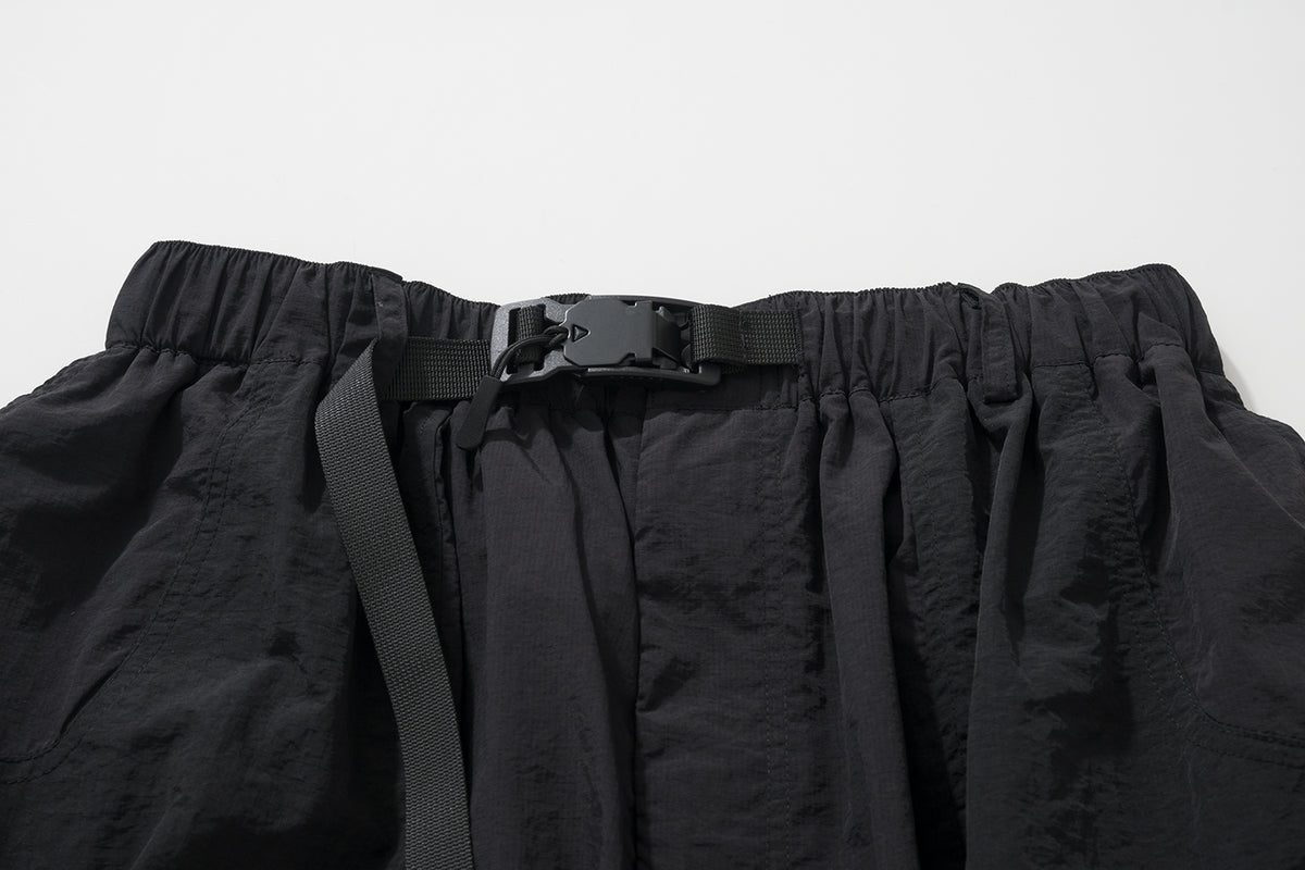 AMULET PATCHWORK POCKETS SHORTS BLACK