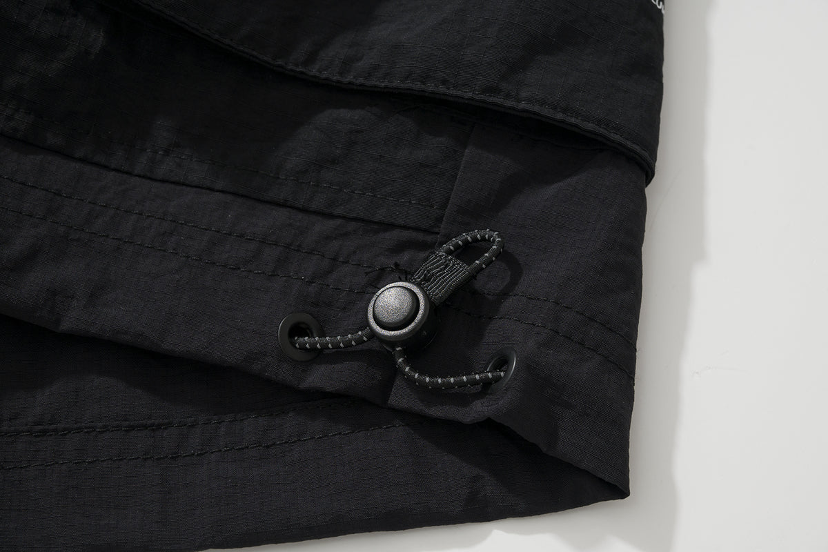 AMULET PATCHWORK POCKETS SHORTS BLACK