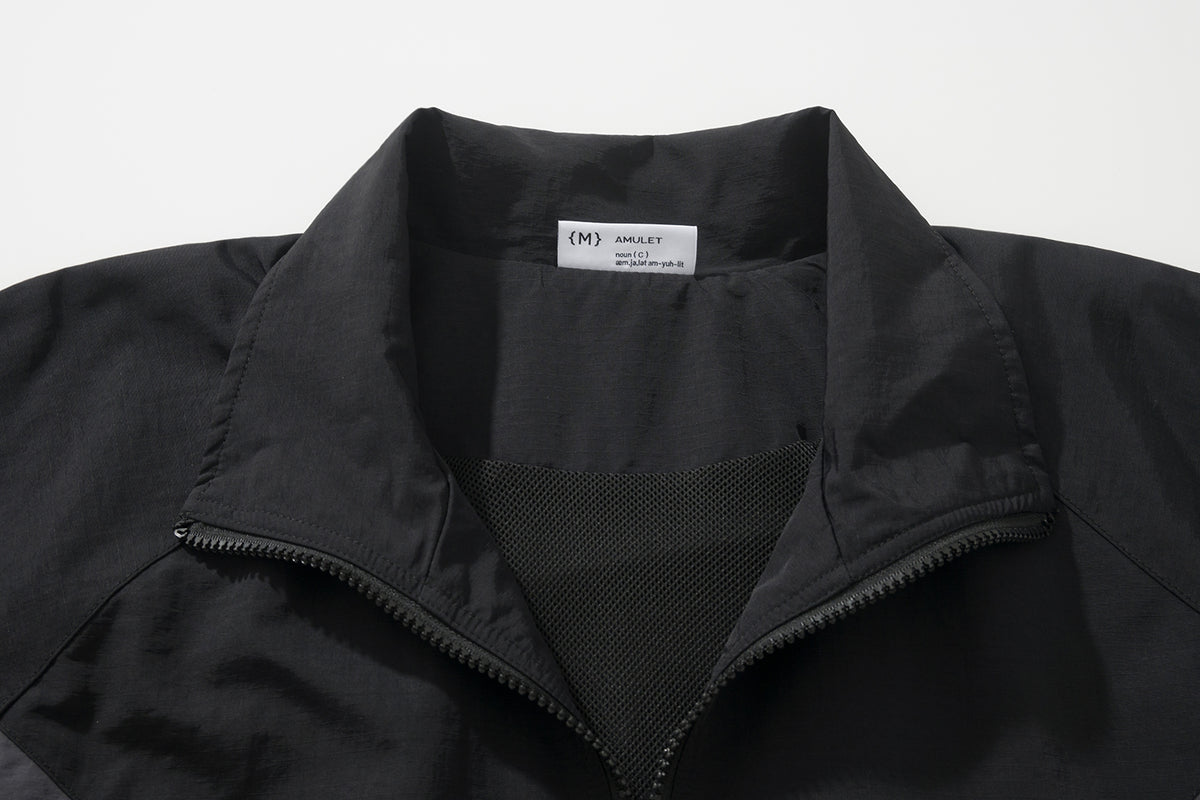 AMULET V LINE TRAINING JACKET / BLACK