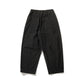 AMULET REGULAR BALLOON CHINO / BLACK