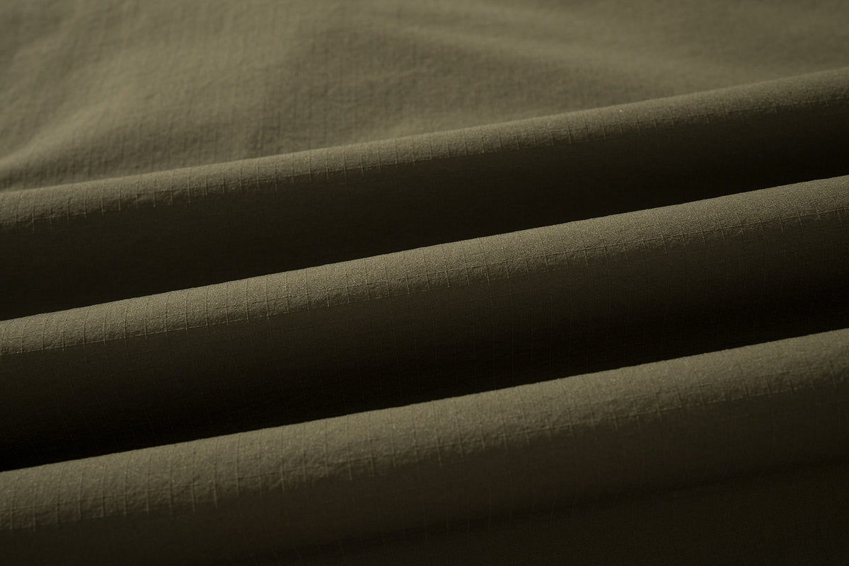 AMULET REGULAR BALLOON CHINO / BLACK