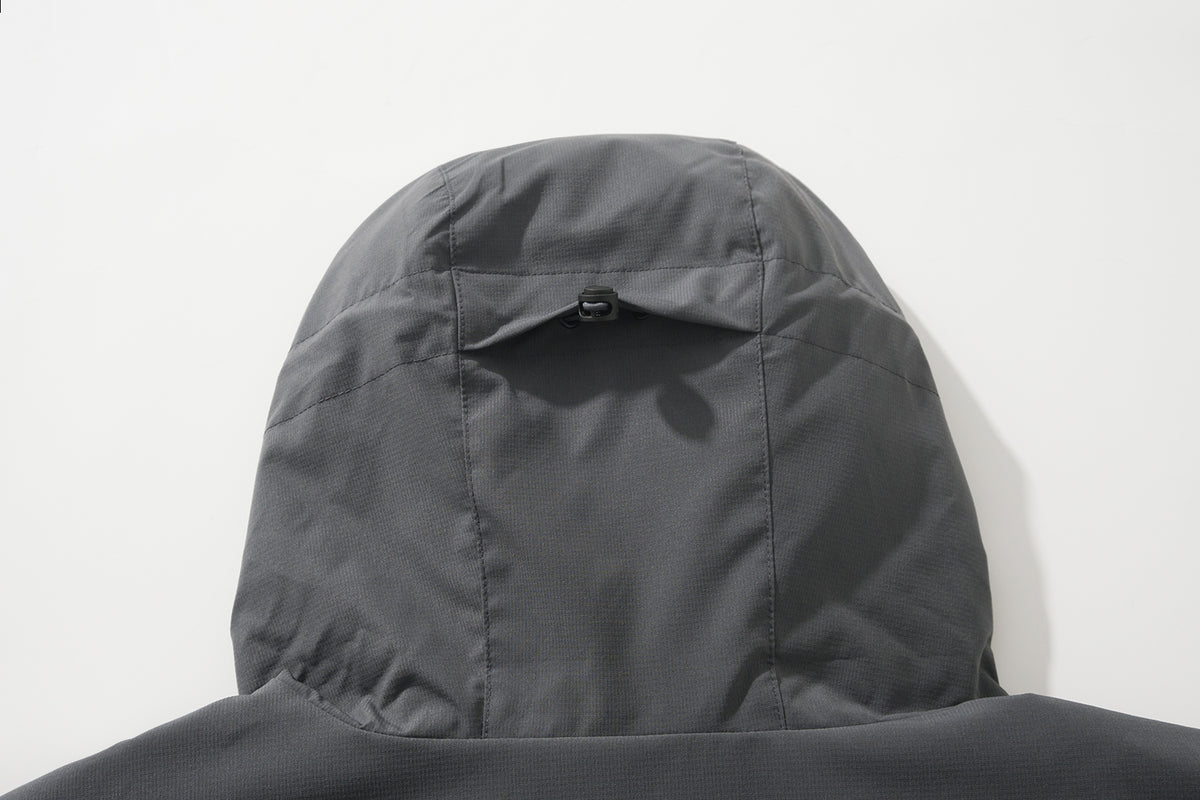 AMULET WINDBREAKER JACKET CHARCOAL