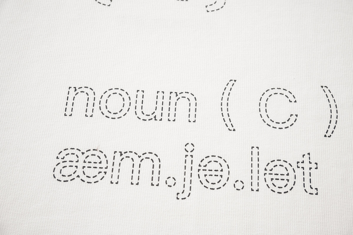 AMULET INGREDIENT TEE / NAVY