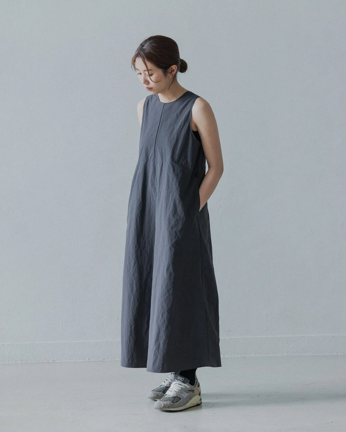AMULET TECH DRESS WITH STRING BEIGE