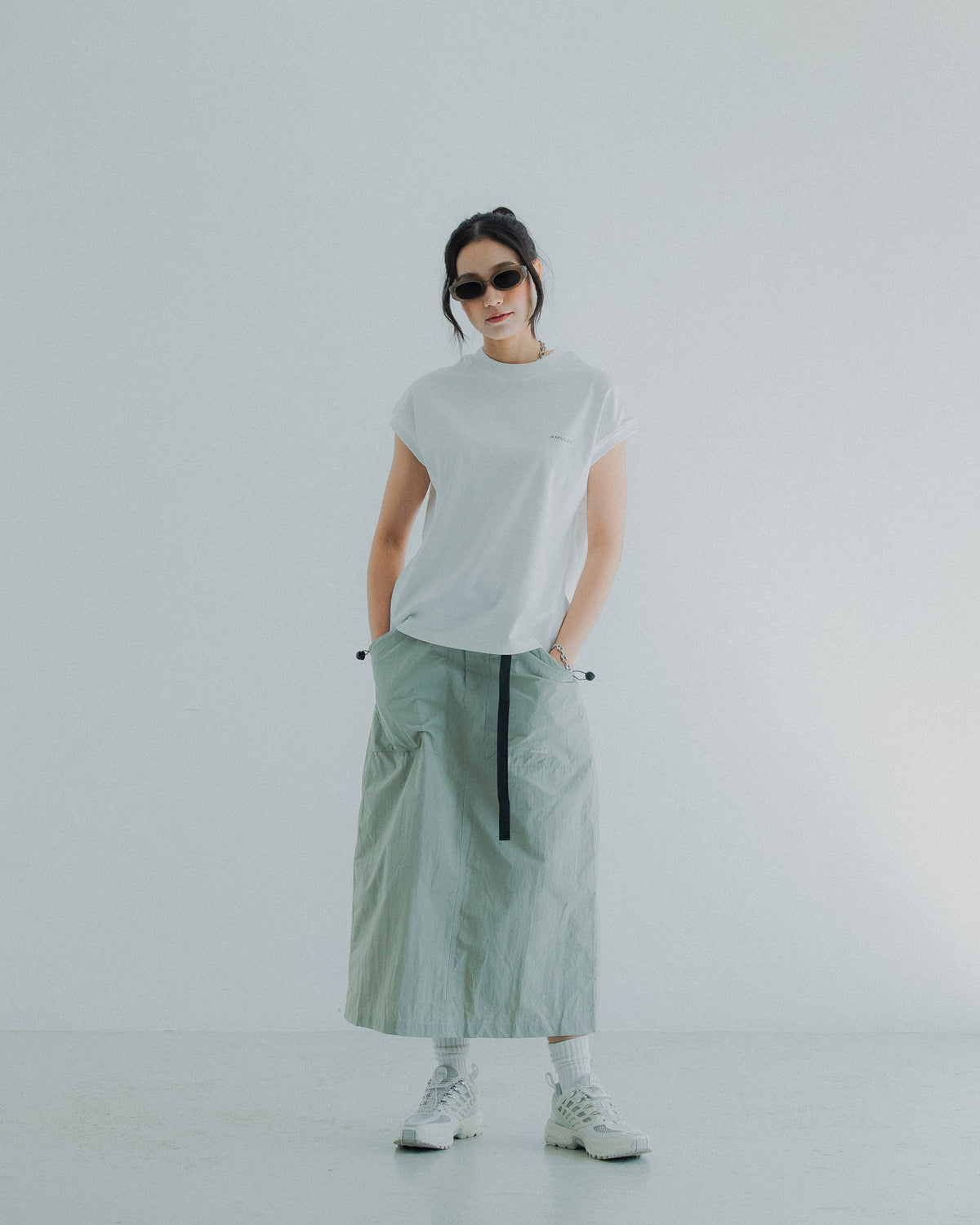 AMULET LAYER POCKET SKIRT LT GREY