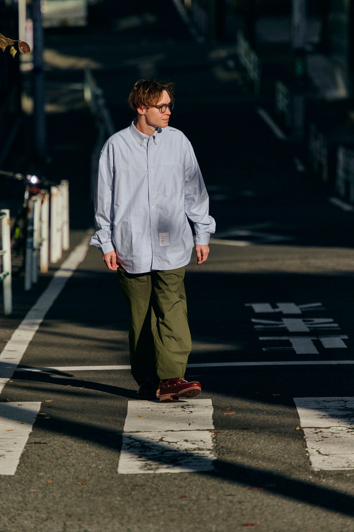 AMULET LAYER POCKET CHINO OLIVE