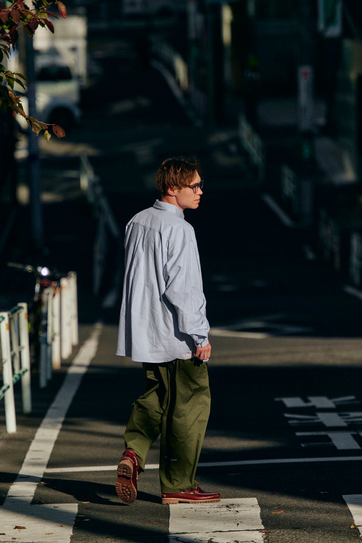 AMULET LAYER POCKET CHINO OLIVE