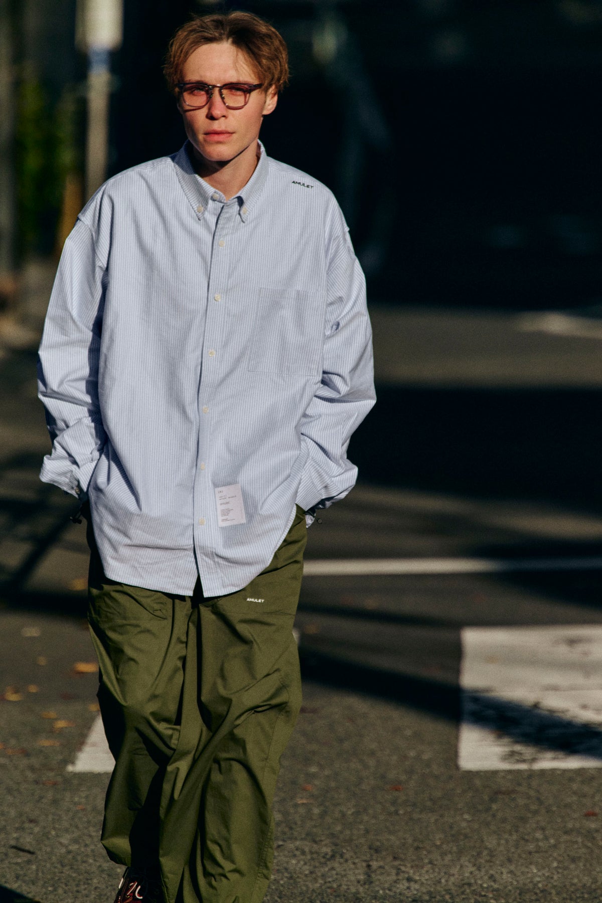 AMULET LAYER POCKET CHINO OLIVE