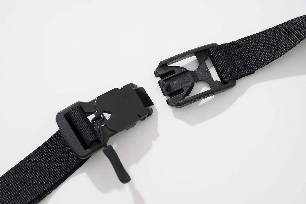 AMULET BELT BLACK
